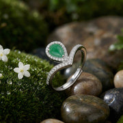 Pear-Shaped Emerald Halo Ring – emerald ring, side detail