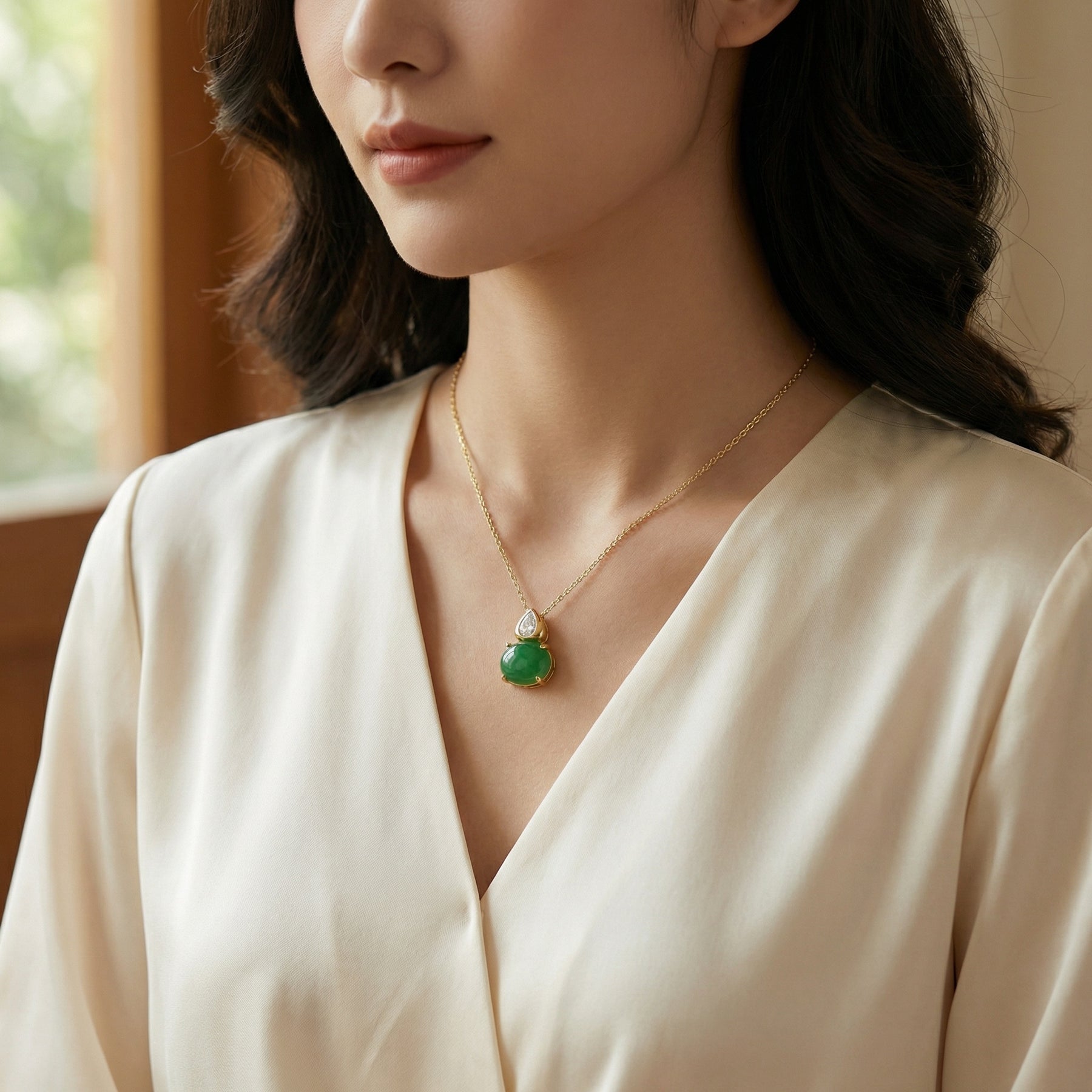 Pear-Shaped Jadeite Diamond Necklace – jade necklace, side detail