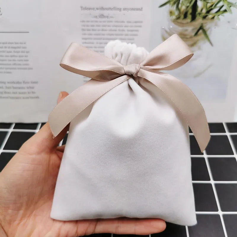 Paket 061 Fiyonklu Küçük Takı Çantası