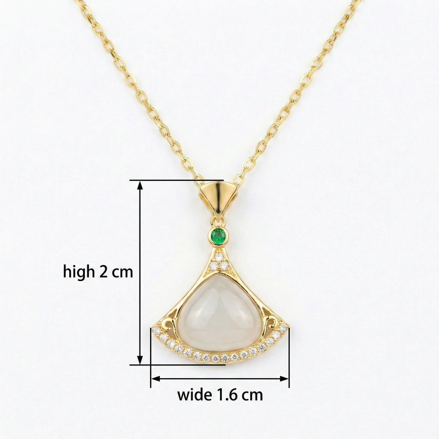 Fan-Shaped Pendant Necklace – pearl necklace, front view