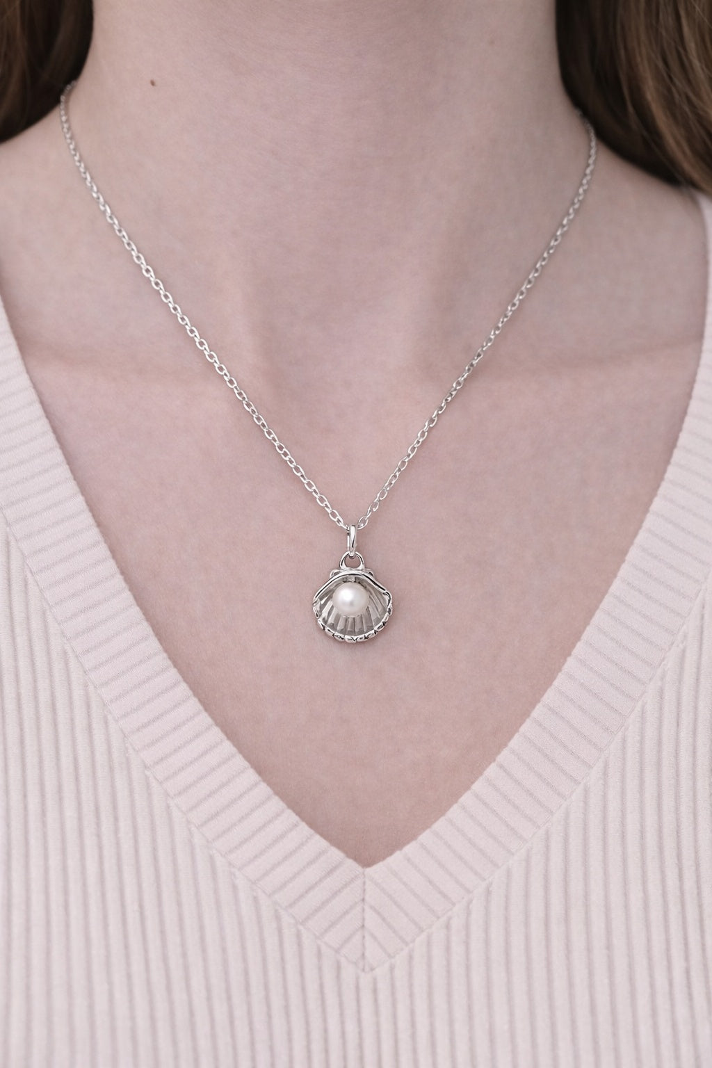 Stainless Steel Silver Oyster Necklace – sterling silver necklace, side detail